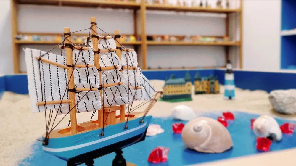 從討好別人到接納自己,沙盤游戲是如何治愈孩子的 從討好別人到接納自己,沙盤游戲是如何治愈孩子的