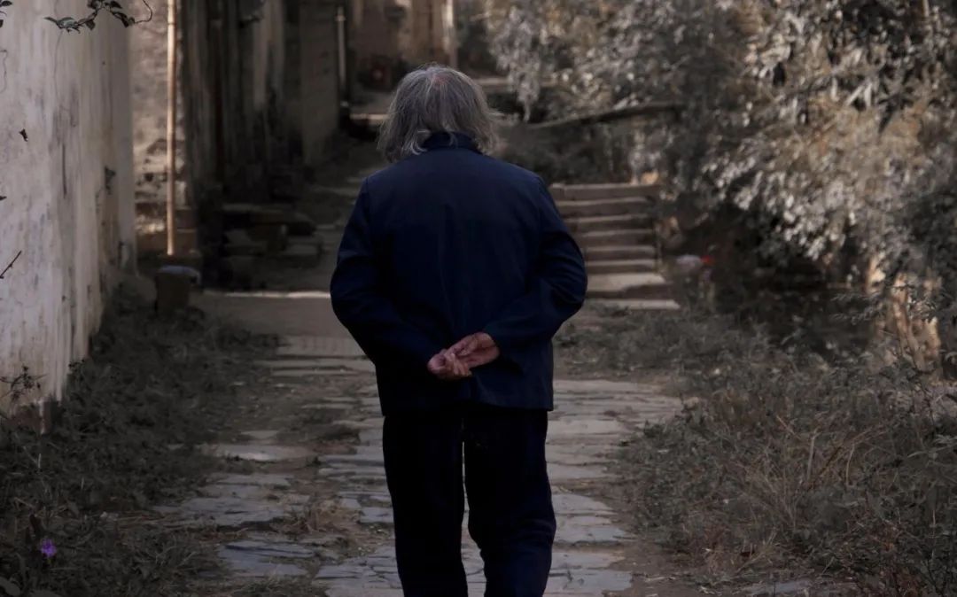 老年人經(jīng)常獨(dú)處，孤獨(dú)心理如何面對(duì)？