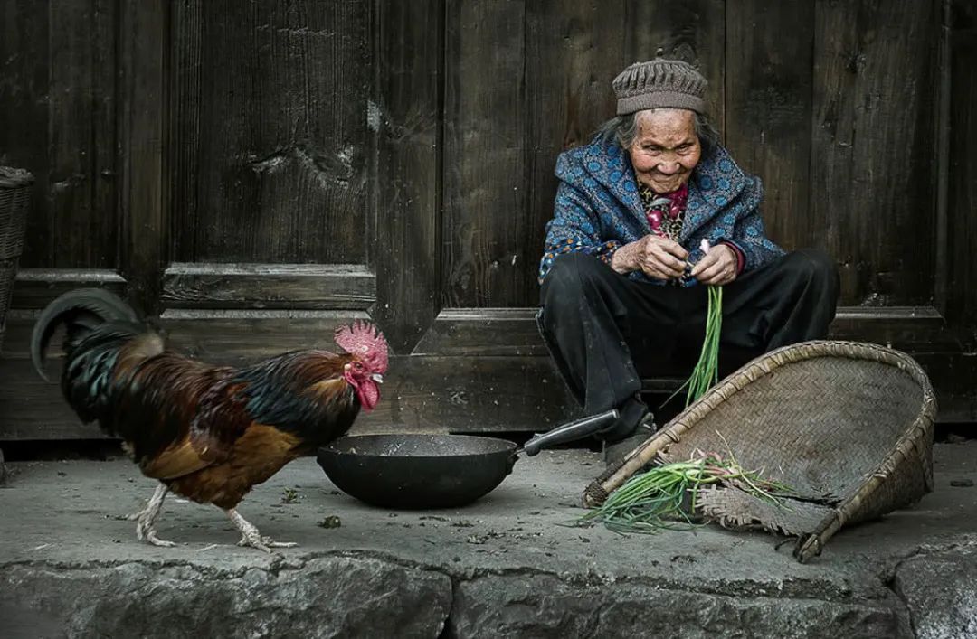 老年人經常獨處，孤獨心理如何面對？