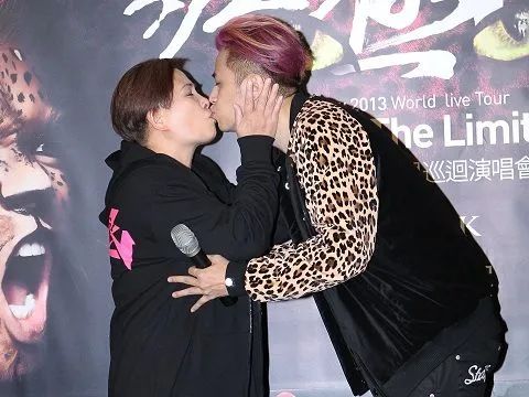 單親媽媽帶大的兒子,就一定是媽寶男嗎? 單親媽媽帶大的兒子,就一定是媽寶男嗎?