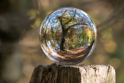 職場社交做人最忌諱的，是太有身份感