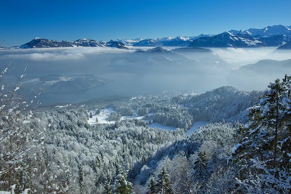 一想到明天要上班，我就焦慮得睡不著覺