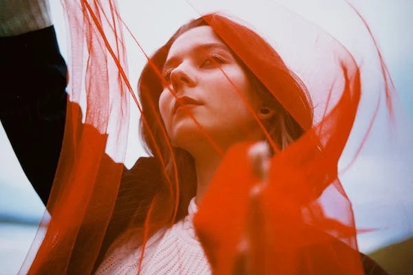 在專注力高的時間段里，工作效率是專注力低的時間段的2～4倍