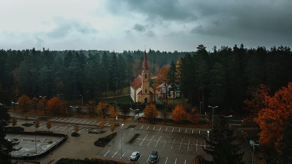 從源頭發(fā)掘競爭優(yōu)勢，建立獨一無二的身份