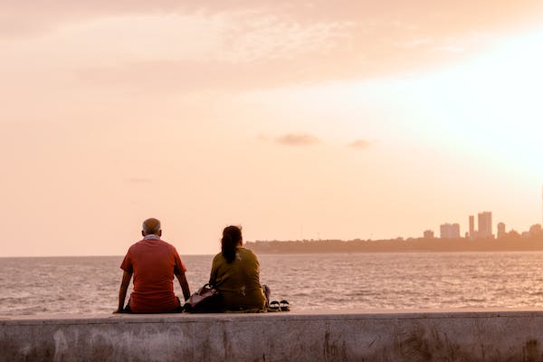 職場潛規(guī)則：年輕時的不經(jīng)意，將在中年付出代價