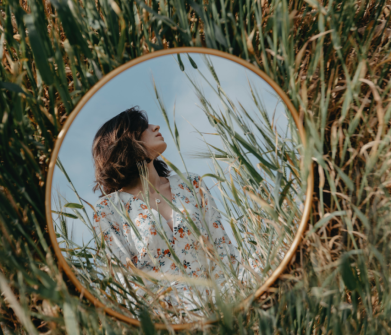 當你感到心累時，不要強迫自己去追求快樂