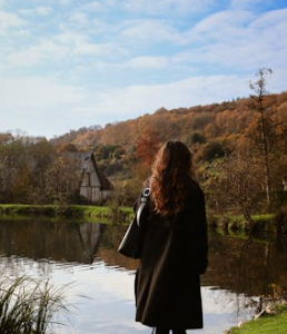 從負(fù)面情緒中解脫出來(lái)：心理健康管理的必備策略